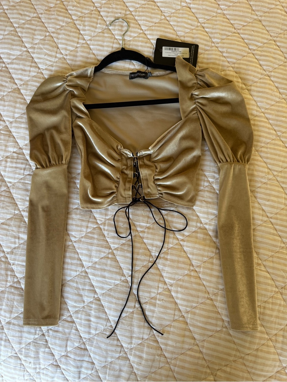 PrettyLittleThing Metallic Gold Ruched Lace-Up Long Sleeve Crop Top